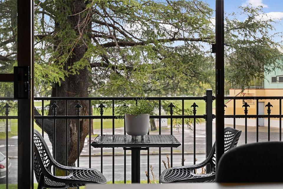 Oxley Court Serviced Apartments Канбера Екстериор снимка
