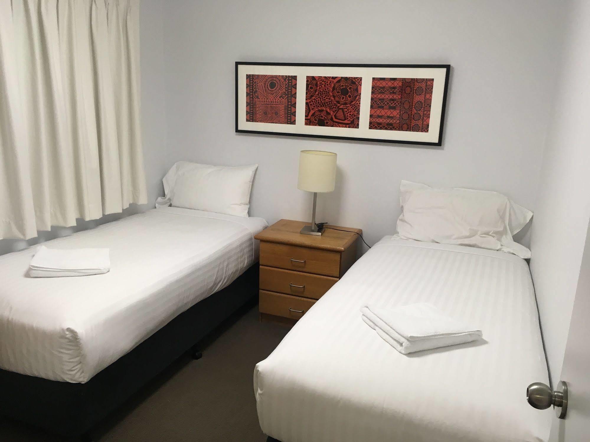 Oxley Court Serviced Apartments Канбера Екстериор снимка